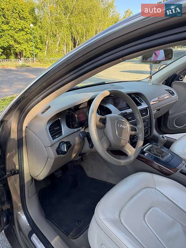 Седан Audi A4 2010 в Киеве