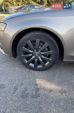 Седан Audi A4 2010 в 