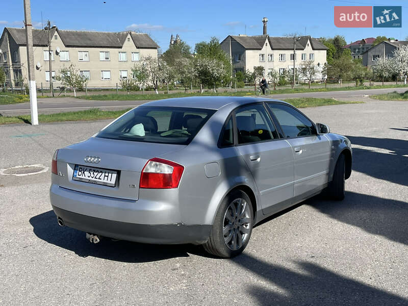 Седан Audi A4 2002 в Дубно
