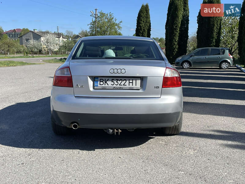 Седан Audi A4 2002 в Дубно