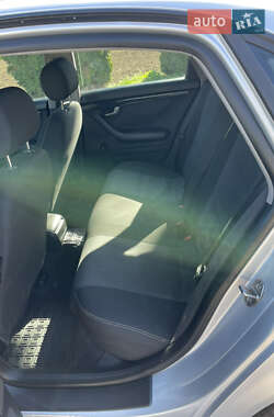 Седан Audi A4 2002 в Дубно