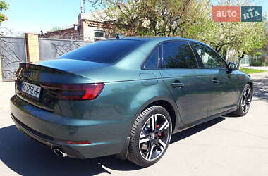 Седан Audi A4 2016 в 