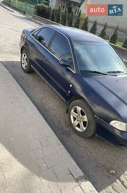 Седан Audi A4 1995 в 