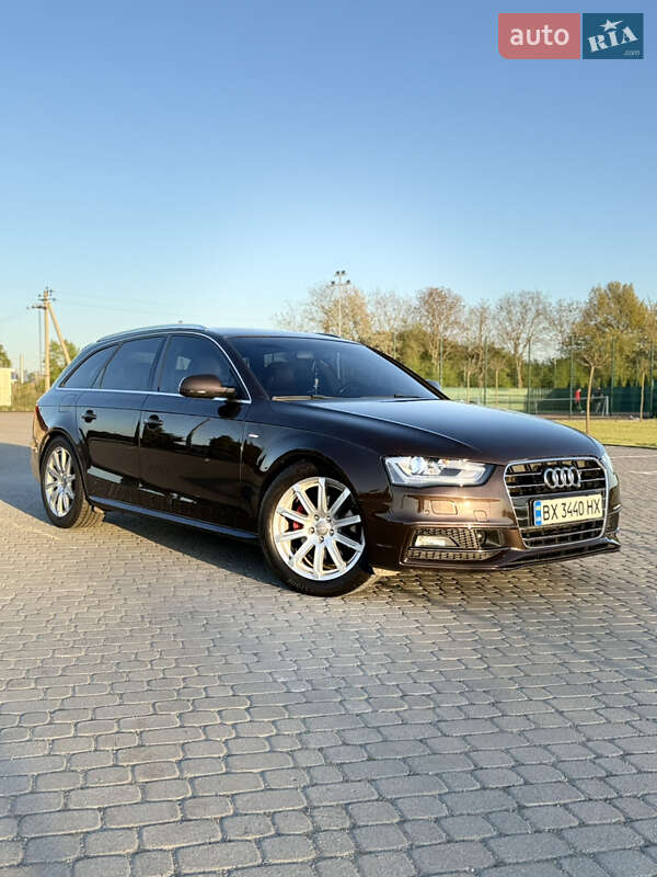 Универсал Audi A4 2015 в 