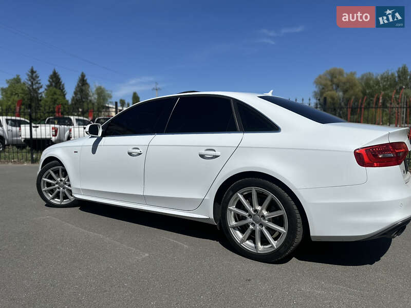 Седан Audi A4 2014 в Киеве