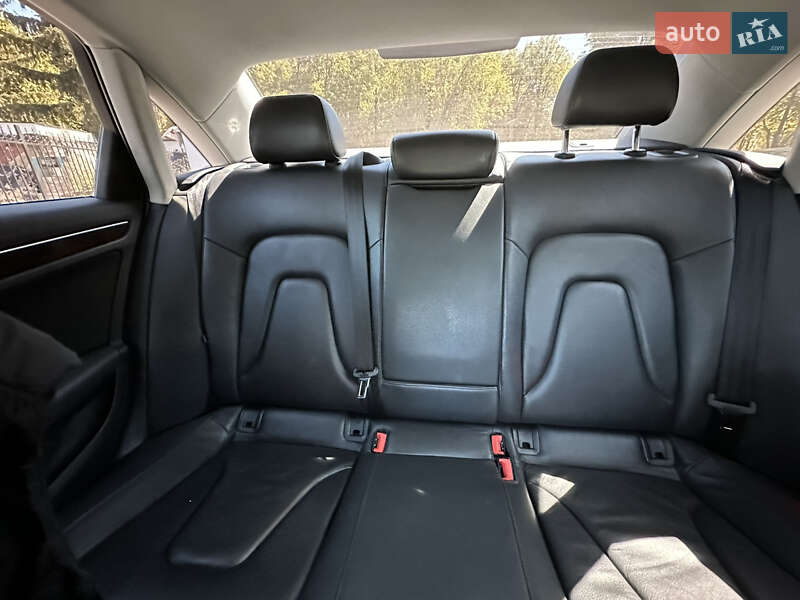 Седан Audi A4 2014 в Киеве