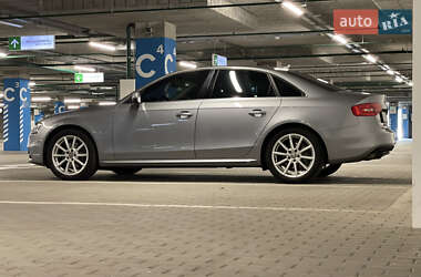 Седан Audi A4 2014 в 