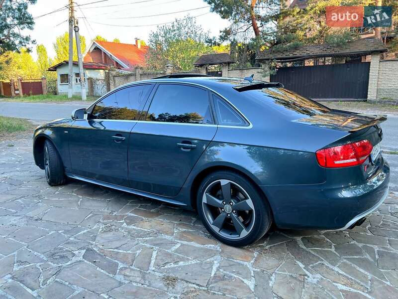 Седан Audi A4 2011 в Киеве