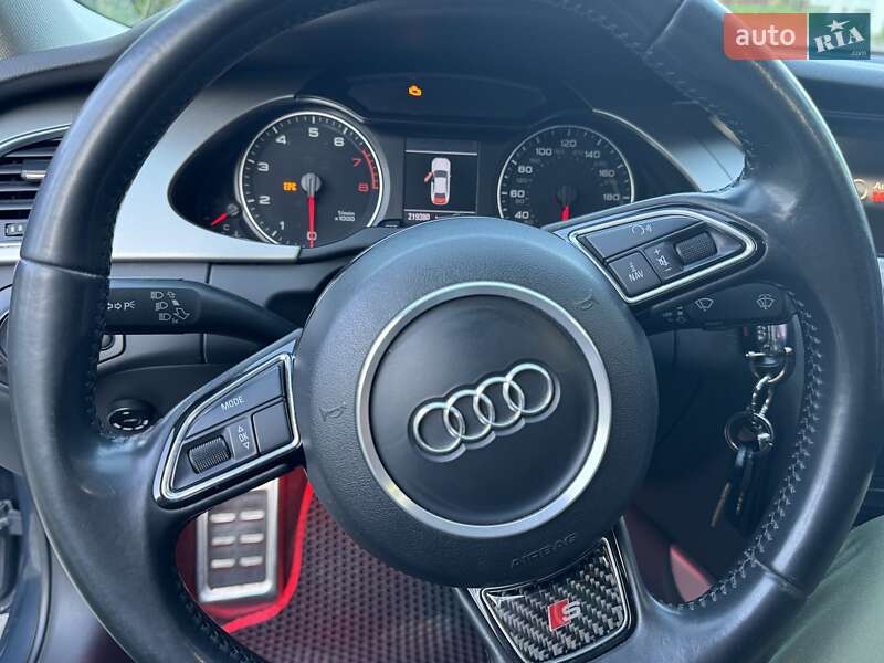 Седан Audi A4 2011 в Киеве