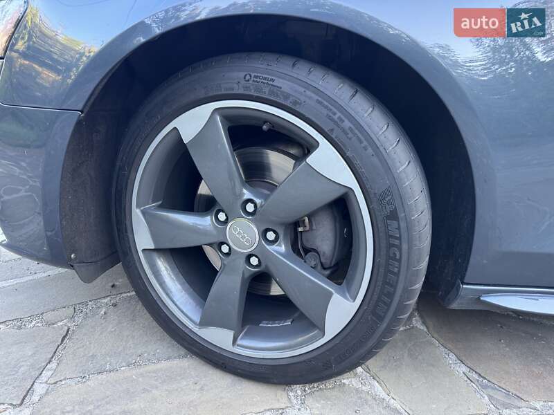 Седан Audi A4 2011 в Киеве
