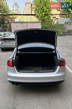 Седан Audi A4 2013 в Житомирі