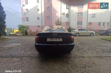 Седан Audi A4 1996 в 