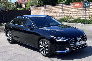 Седан Audi A4 2022 в 