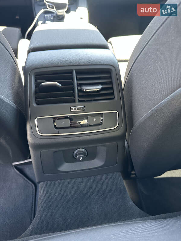 Седан Audi A4 2024 в Киеве