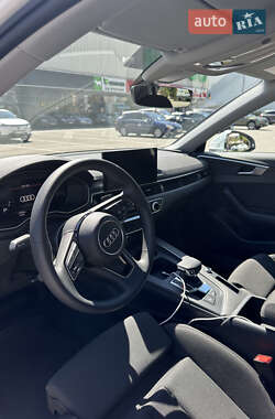 Седан Audi A4 2024 в 