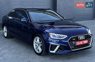 Седан Audi A4 2022 в 