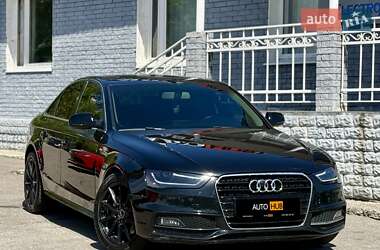 Седан Audi A4 2014 в 