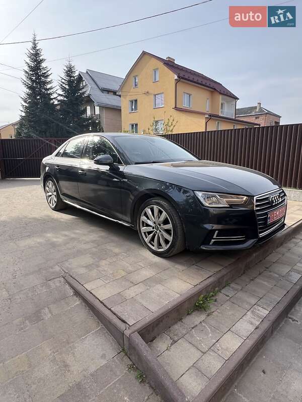 Седан Audi A4 2017 в 