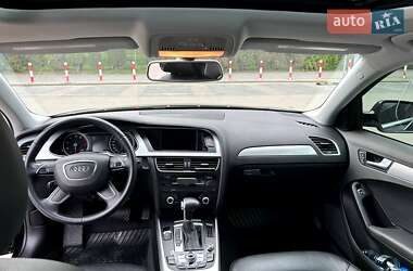 Седан Audi A4 2015 в 