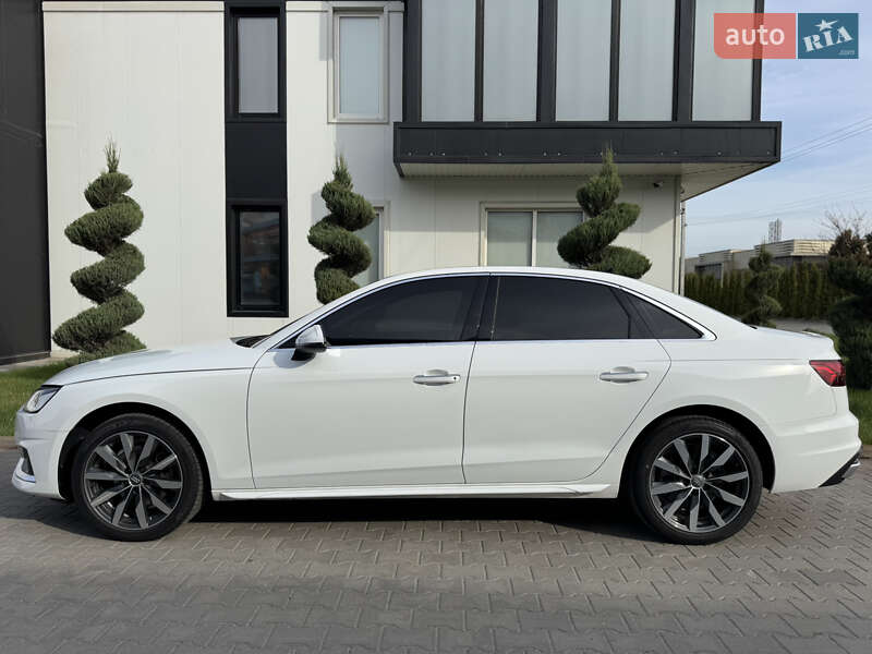 Седан Audi A4 2020 в Києві