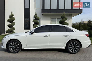 Седан Audi A4 2020 в 