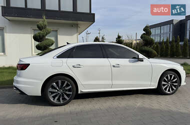 Седан Audi A4 2020 в 