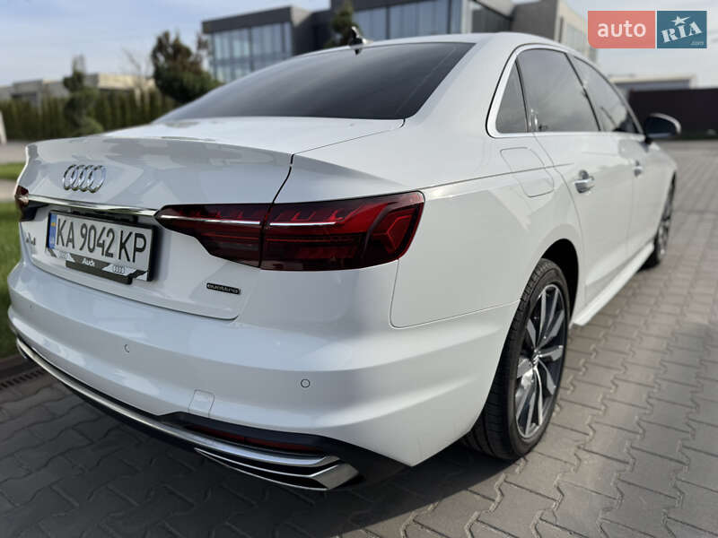 Седан Audi A4 2020 в Києві