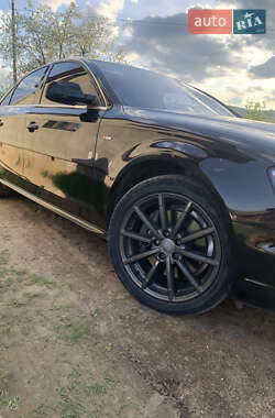 Седан Audi A4 2013 в 