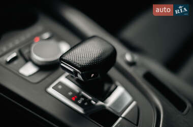 Седан Audi A4 2016 в 