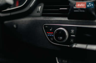 Седан Audi A4 2016 в 