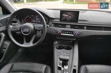 Седан Audi A4 2019 в 