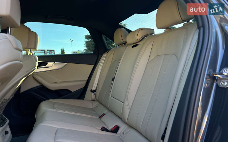 Седан Audi A4 2019 в Львові