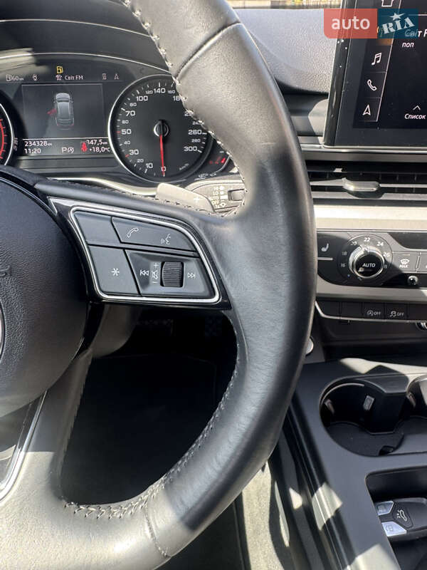 Универсал Audi A4 2020 в Сваляве