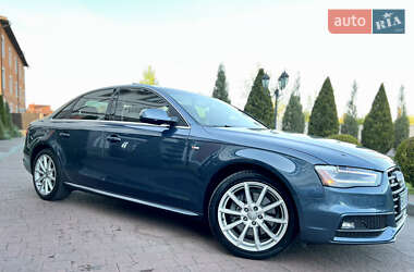 Седан Audi A4 2015 в 