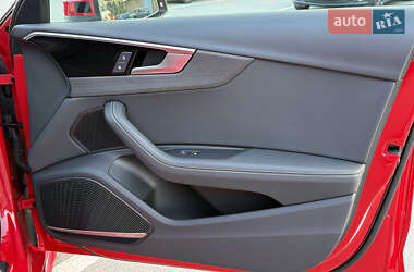 Седан Audi A4 2023 в 