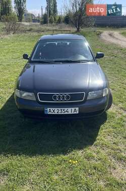 Седан Audi A4 1998 в 