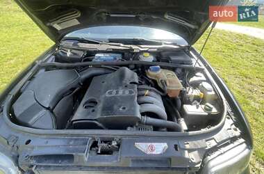 Седан Audi A4 1998 в 