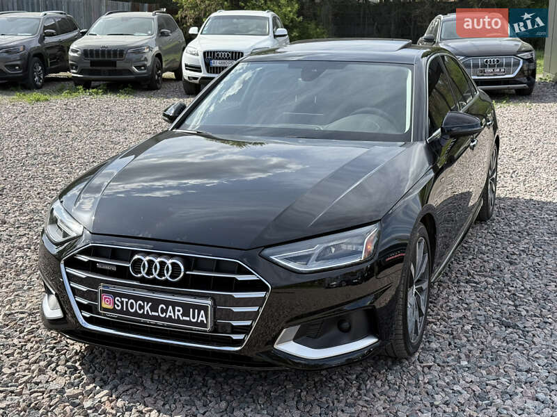 Седан Audi A4 2020 в 