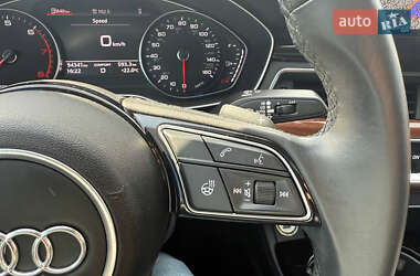 Седан Audi A4 2020 в 