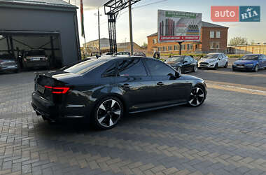 Седан Audi A4 2018 в 