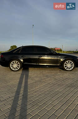 Седан Audi A4 2015 в 