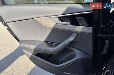 Седан Audi A4 2023 в 