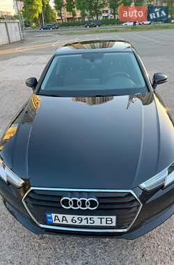 Седан Audi A4 2017 в 