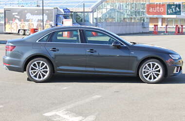 Седан Audi A4 2019 в 