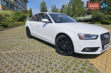 Седан Audi A4 2012 в 