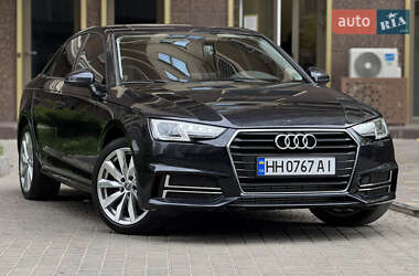 Седан Audi A4 2018 в 