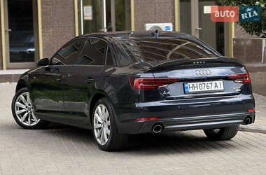 Седан Audi A4 2018 в 