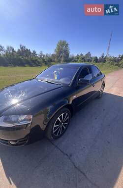 Седан Audi A4 2005 в Тростянце