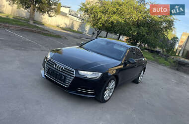 Седан Audi A4 2015 в 