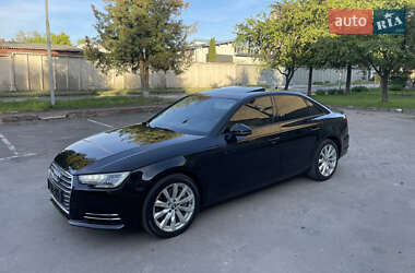 Седан Audi A4 2015 в 